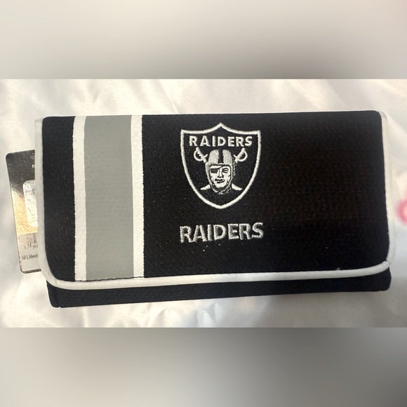 NWT Black and Gray Raiders Wallet - Picture 1 of 3